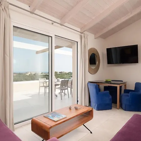 Alba Bianca Villa, Family Retreat With Heated Pool By Thinkvilla فيلة