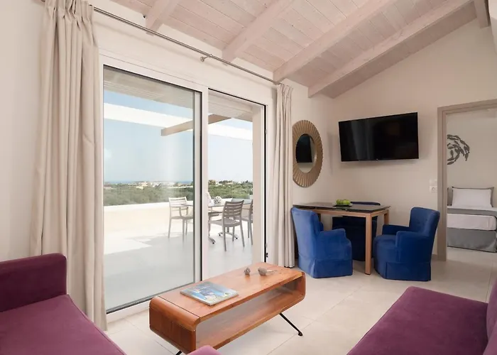 Alba Bianca Villa, Family Retreat With Heated Pool By Thinkvilla Villa