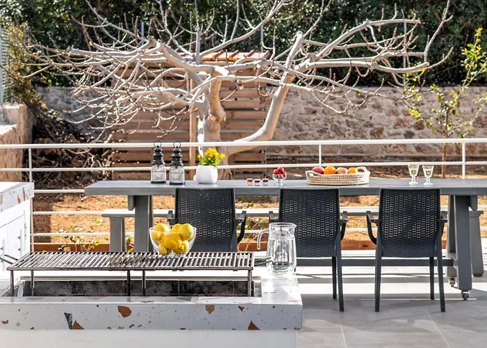 Alba Bianca Villa, Family Retreat With Heated Pool By Thinkvilla *