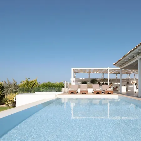 Alba Bianca Villa, Family Retreat With Heated Pool By Thinkvilla 别墅 *