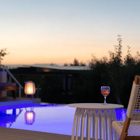 וילה Alba Bianca Villa, Family Retreat With Heated Pool By Thinkvilla הרסוניסוס