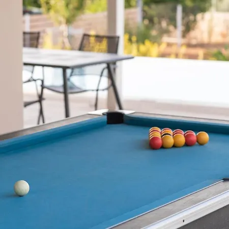 Alba Bianca Villa, Family Retreat With Heated Pool By Thinkvilla Chersonissos