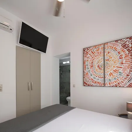 Alba Bianca Villa, Family Retreat With Heated Pool By Thinkvilla Βίλα