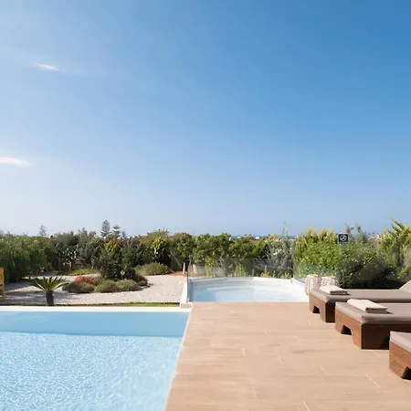 Alba Bianca Villa, Family Retreat With Heated Pool By Thinkvilla * Chersonissos