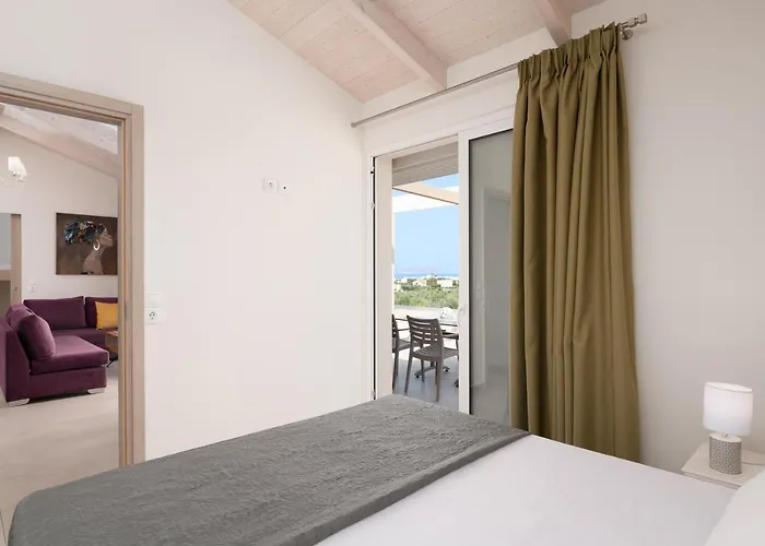 ヴィラ Alba Bianca Villa, Family Retreat With Heated Pool By Thinkvilla ヘルソニソス