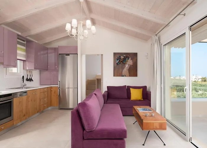 Alba Bianca Villa, Family Retreat With Heated Pool By Thinkvilla ヴィラ *