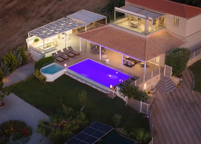Alba Bianca Villa, Family Retreat With Heated Pool By Thinkvilla